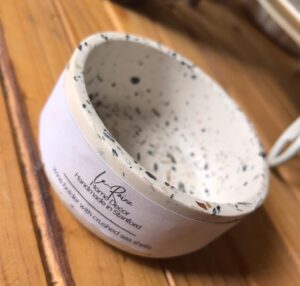 Wine Bottle holder with Crushed shells